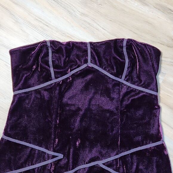 🔹️Urban Outfitters Silence + Noise Plum Velvet Strapless Cocktail Dress Small - Picture 4 of 12
